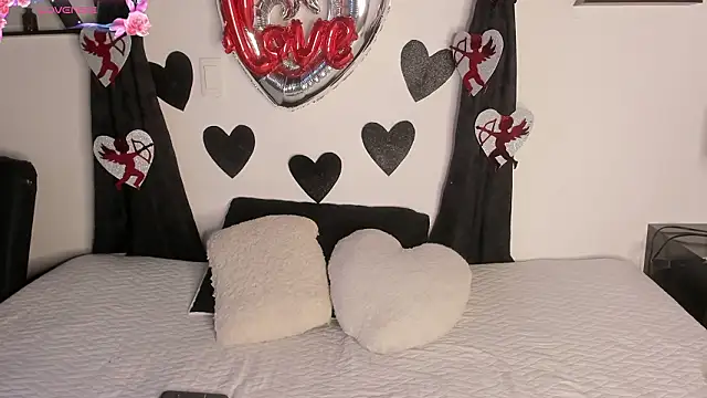 Khenta Michells online show from 02/12/26, 10:37