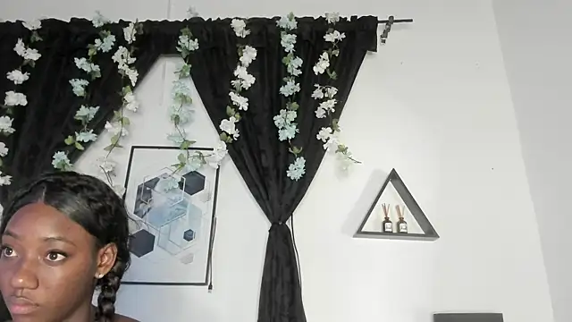 Khenta Michells online show from 04/13/26, 10:30