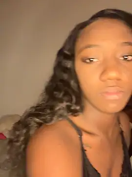 Snapshot of Khenta_Michells chatting on 11/17/25, 11:03 Khenta Michells online show from 11/17/25, 11:03