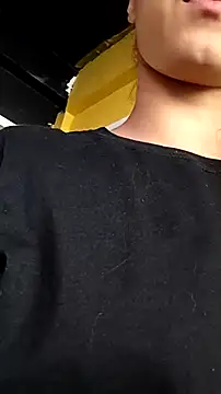 Snapshot of yummi__priv chatting on 12/11/24, 06:20 yummi priv online show from 12/11/24, 06:20