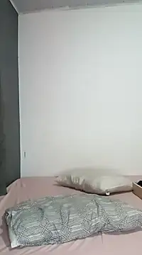 Snapshot of yummi__priv chatting on 02/14/25, 12:30 yummi priv online show from 02/14/25, 12:30