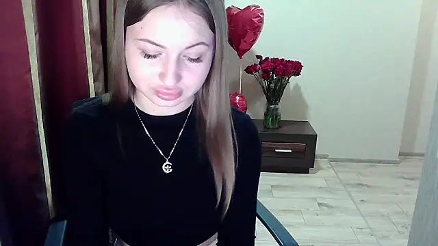 Monica 00 online show from 05/12/26, 08:15