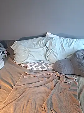 MsPink Flamingtoes544 online show from 04/15/26, 03:16