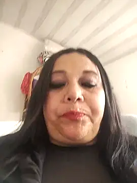 Snapshot of sara_pineros chatting on 09/19/25, 06:56 sara pineros online show from 09/19/25, 06:56