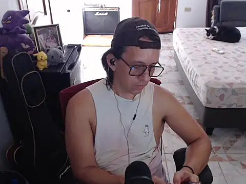 Snapshot of Pit_xxz chatting on 06/21/26, 05:41 Pit xxz online show from 06/21/26, 05:41