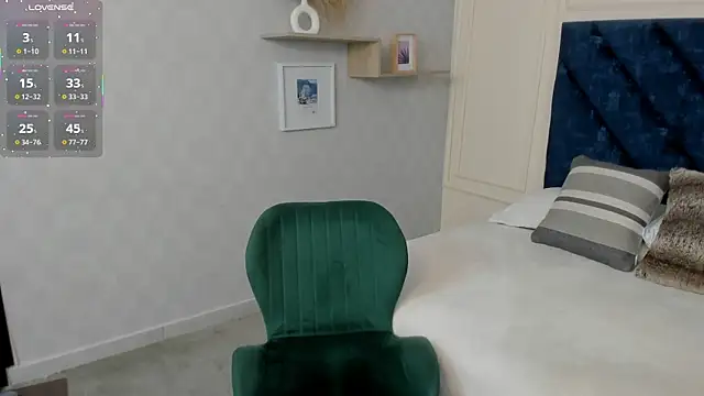 Charlotte Mayer online show from 11/24/25, 11:43