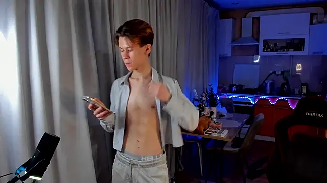 AndrewwCarter2 online show from 02/08/25, 06:11