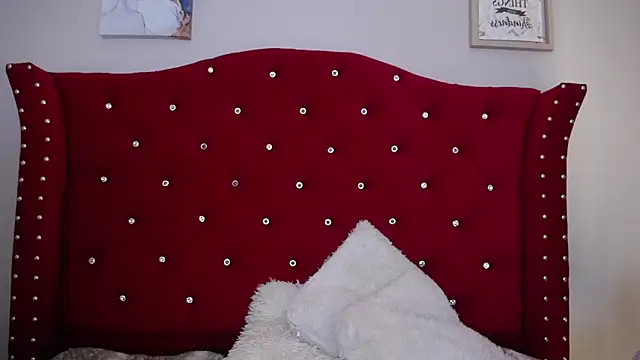 Snapshot of charlotte1-ls chatting on 02/24/25, 02:40 charlotte1-ls online show from 02/24/25, 02:40