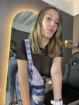 gwen ashly online show from 03/28/26, 09:27