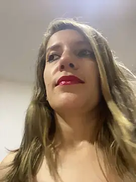 gwen ashly online show from 04/16/26, 09:04