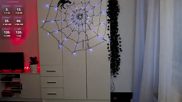 Snapshot of lounahyan chatting on 10/31/25, 06:21 lounahyan online show from 10/31/25, 06:21