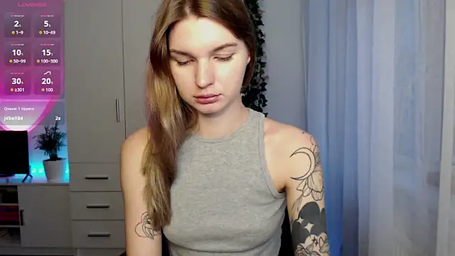 Snapshot of lounahyan chatting on 11/30/25, 11:33 lounahyan online show from 11/30/25, 11:33