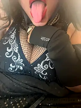 Snapshot of Prabhjot10 chatting on 11/23/25, 05:23 Prabhjot10 online show from 11/23/25, 05:23