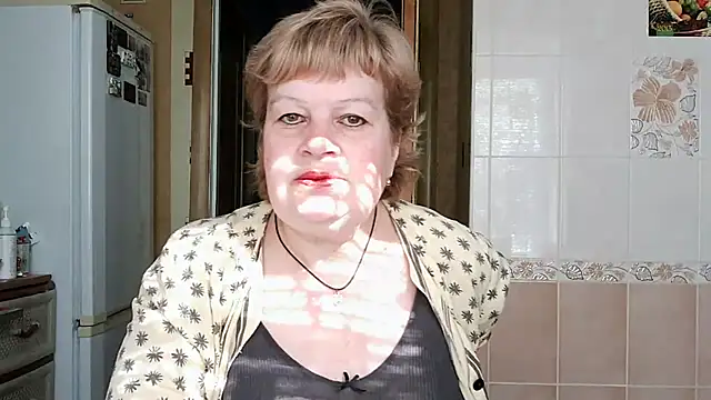 Snapshot of Ettie_Tonia chatting on 03/12/25, 12:04 Ettie Tonia online show from 03/12/25, 12:04