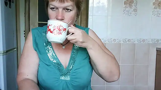 Snapshot of Ettie_Tonia chatting on 09/25/25, 11:16 Ettie Tonia online show from 09/25/25, 11:16