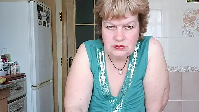 Snapshot of Ettie_Tonia chatting on 03/22/25, 10:39 Ettie Tonia online show from 03/22/25, 10:39