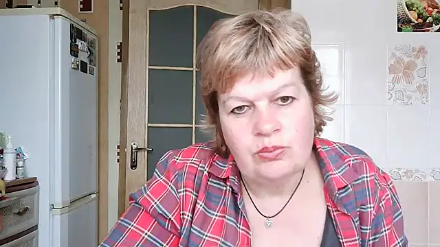 Snapshot of Ettie_Tonia chatting on 03/15/25, 10:03 Ettie Tonia online show from 03/15/25, 10:03