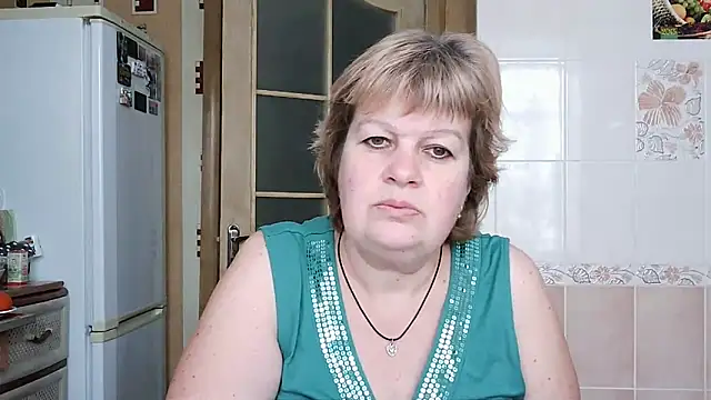 Snapshot of Ettie_Tonia chatting on 02/17/25, 08:41 Ettie Tonia online show from 02/17/25, 08:41