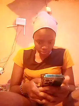 Snapshot of QUEEN-NAIMA chatting on 09/17/25, 09:22 QUEEN-NAIMA online show from 09/17/25, 09:22