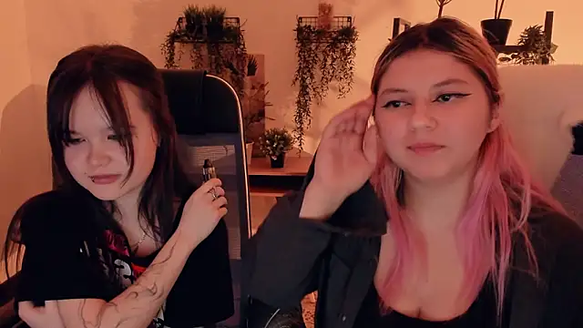 Elainebeness online show from 03/13/26, 10:15