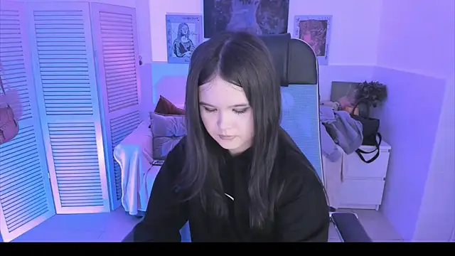 Elainebeness online show from 10/24/25, 07:13