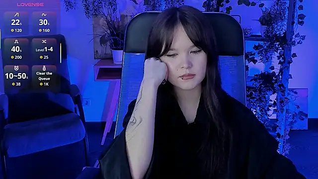 Elainebeness online show from 03/24/26, 07:25