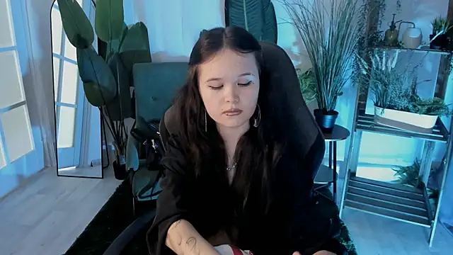 Snapshot of Elainebeness chatting on 07/11/26, 04:29 Elainebeness online show from 07/11/26, 04:29