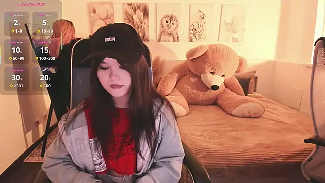 Elainebeness online show from 03/18/26, 10:43