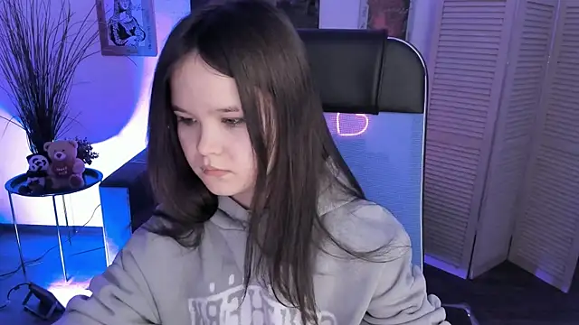 Elainebeness online show from 11/27/25, 11:27