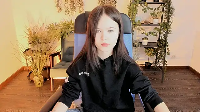 Elainebeness online show from 01/13/26, 07:29