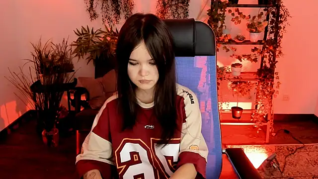 Elainebeness online show from 11/28/25, 07:36