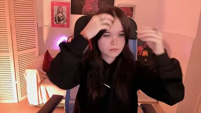 Elainebeness online show from 11/06/25, 07:29