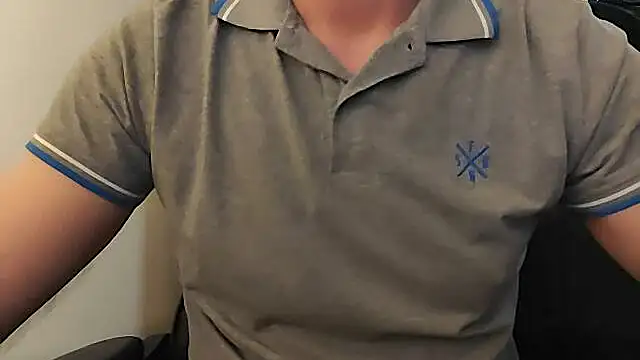 jayb0y61 online show from 10/12/25, 04:14