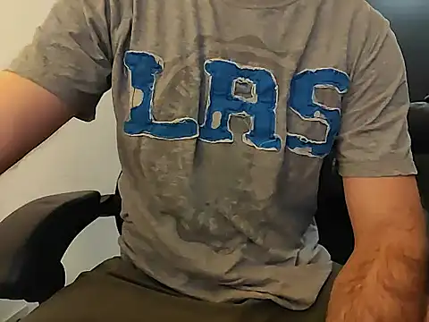 jayb0y61 online show from 10/29/25, 04:22