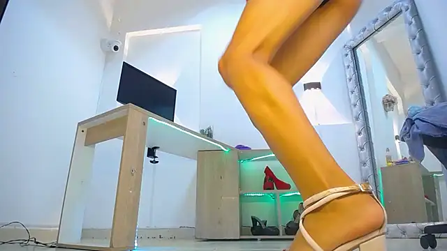 Kathleen Rodriguez online show from 04/15/26, 11:27