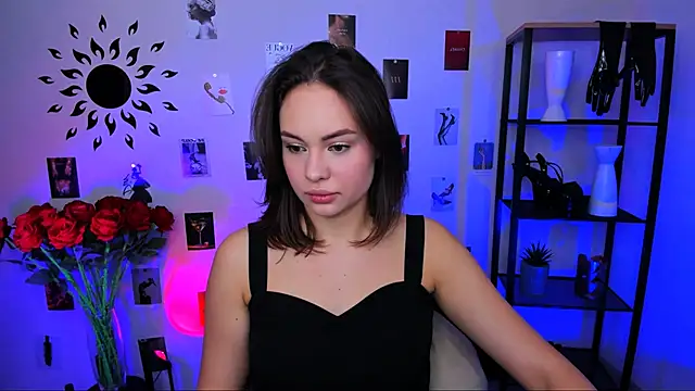 JaneWyatt online show from 03/19/25, 04:03