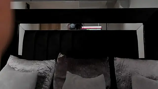 julieta jewel online show from 03/03/26, 01:07