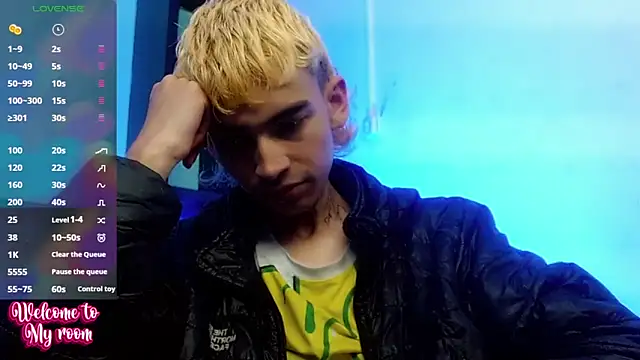 ttimy x boy online show from 03/31/26, 08:33