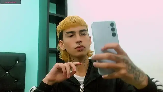 ttimy x boy online show from 03/19/26, 09:26