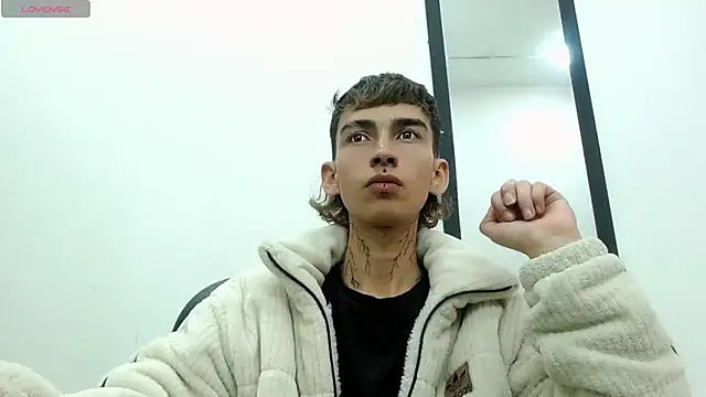 ttimy x boy online show from 09/13/25, 10:21