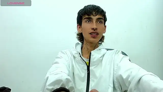 ttimy x boy online show from 11/16/25, 12:21