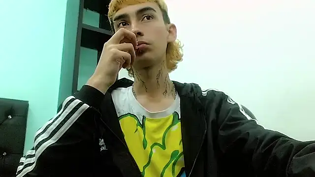 ttimy x boy online show from 03/12/26, 07:18