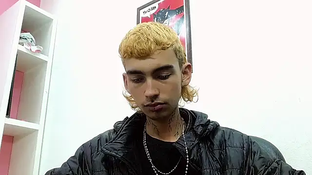 ttimy x boy online show from 02/06/26, 11:12