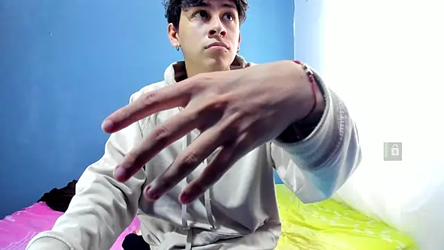 Snapshot of Kanterfun chatting on 02/19/25, 02:01 Kanterfun online show from 02/19/25, 02:01