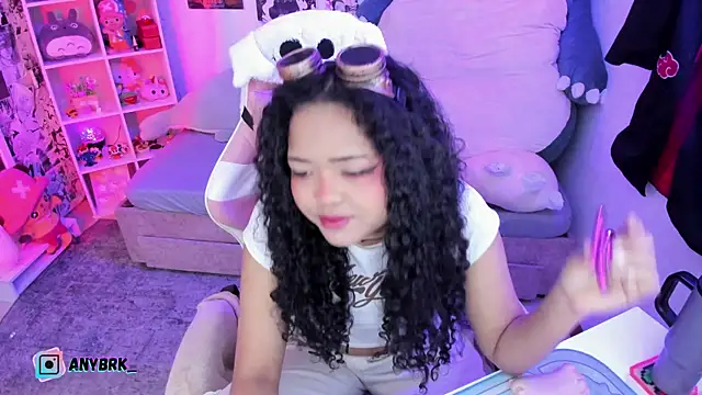 anyburkee online show from 10/31/25, 12:18