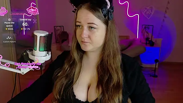 LizzyShine online show from 12/05/25, 05:33