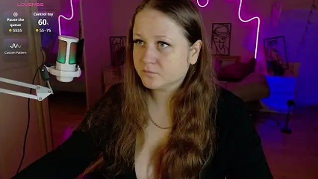 LizzyShine online show from 11/17/25, 05:06