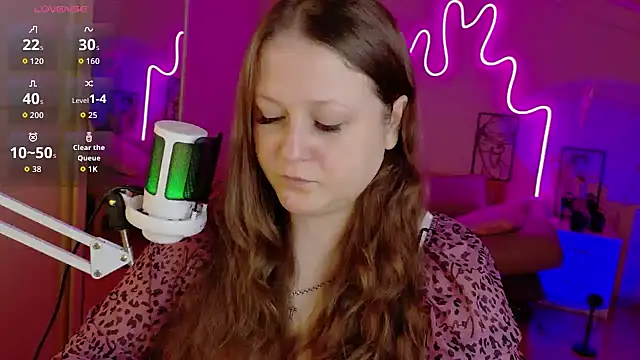 LizzyShine online show from 10/06/25, 03:57