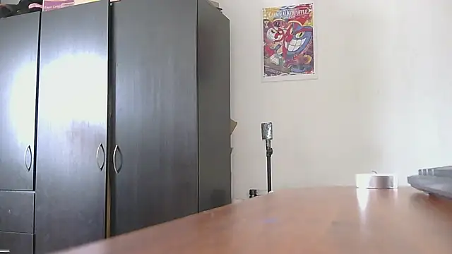 Snapshot of Miss_oliviaa chatting on 02/27/25, 03:05 Miss oliviaa online show from 02/27/25, 03:05