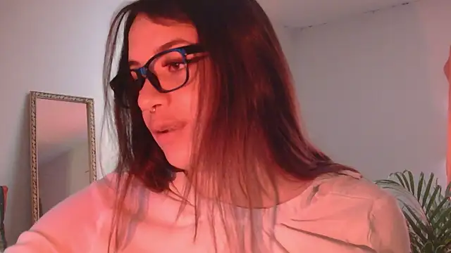 Snapshot of Miss_oliviaa chatting on 02/22/25, 02:30 Miss oliviaa online show from 02/22/25, 02:30